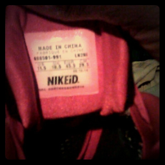 Kobe 11 Nike ID - Picture 2 of 3